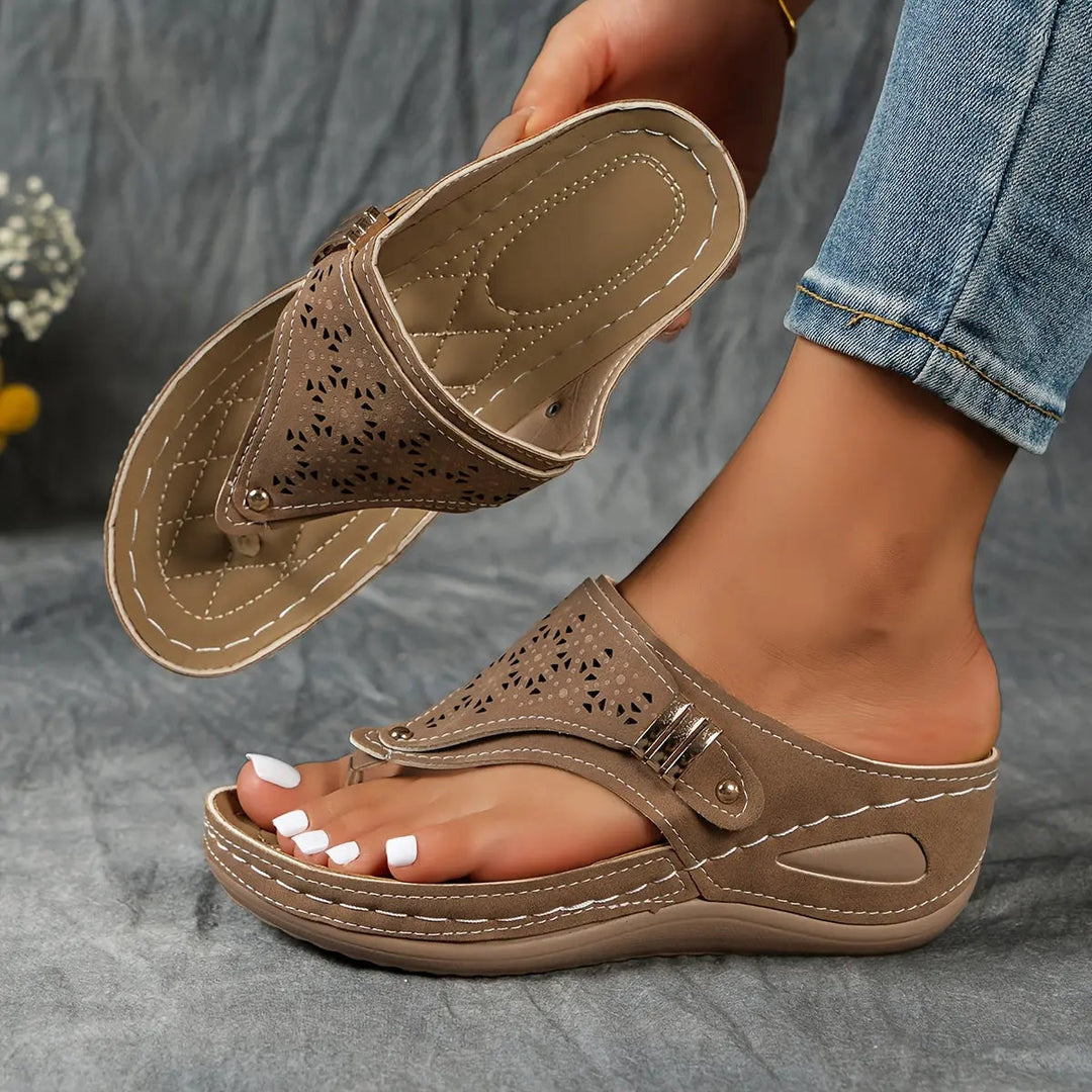 Élodie | Wedge Toe-Post Sandals