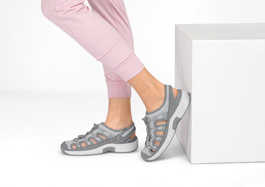 Tessa | Closed-Toe Comfort Sandals