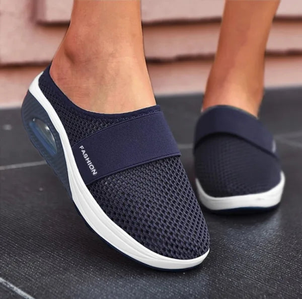 Compa | Cushioned Wedge Sandals