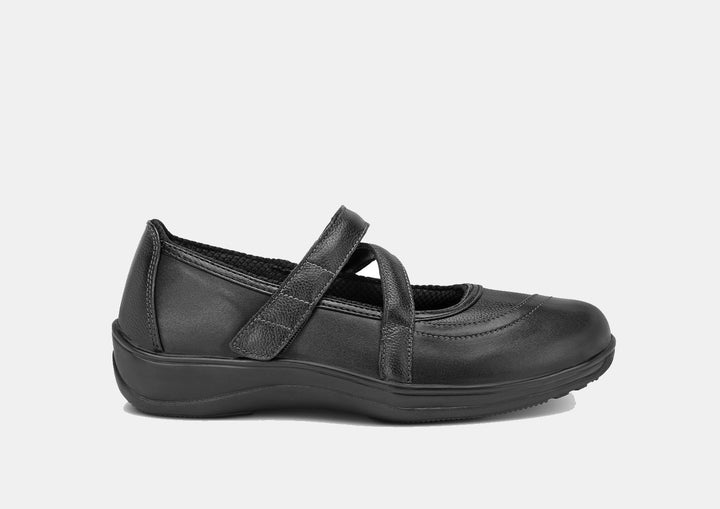 Celina | Classic Black Shoes