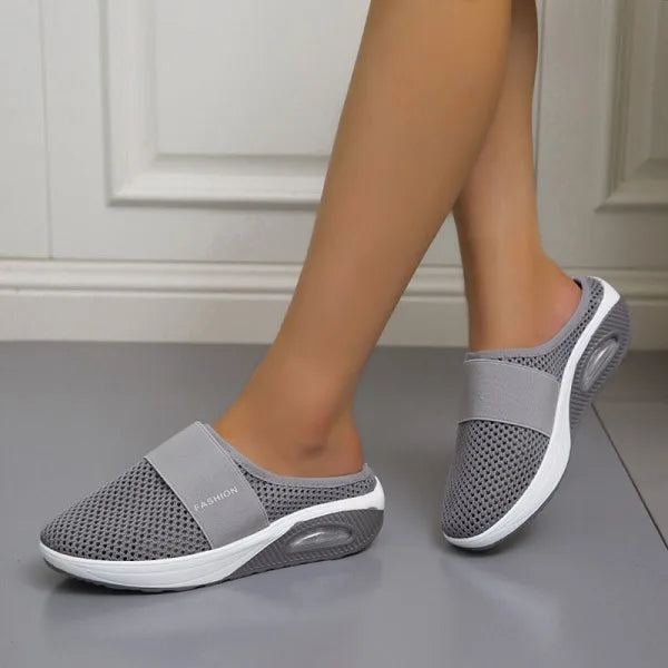 Compa | Cushioned Wedge Sandals