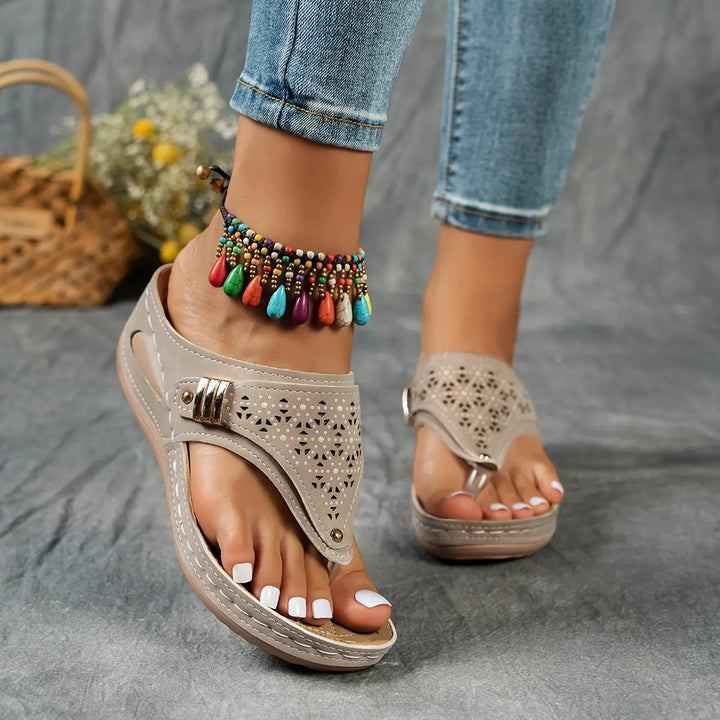 Élodie | Wedge Toe-Post Sandals