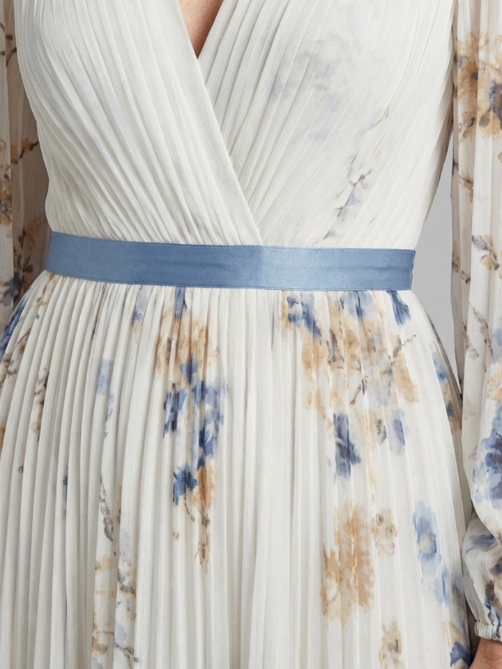 Effortlessly Elegant Wedding Guest Floral Long-Sleeve Maxi Dress