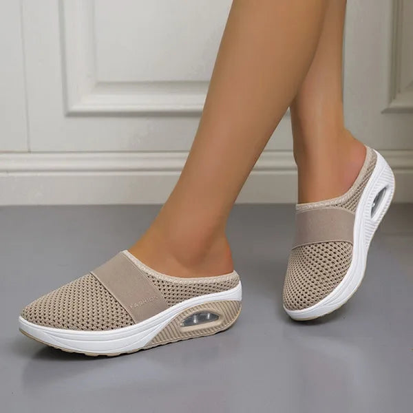 Compa | Cushioned Wedge Sandals