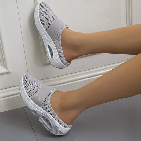 Compa | Cushioned Wedge Sandals